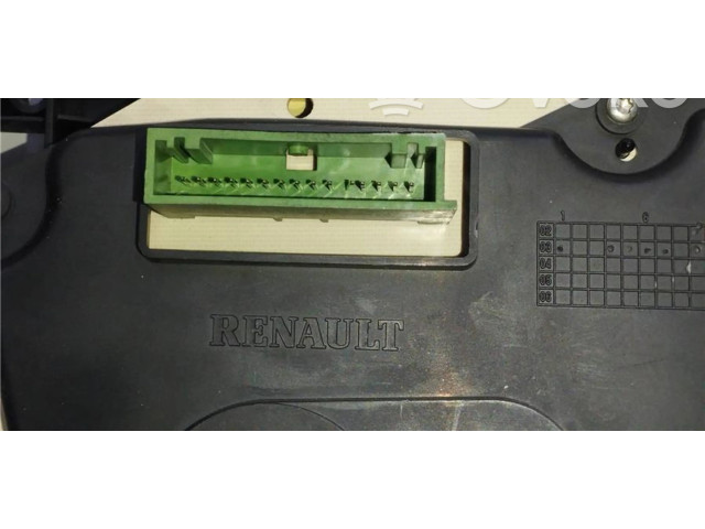 Панель приборов 8200276533, 0090059   Renault Clio II       