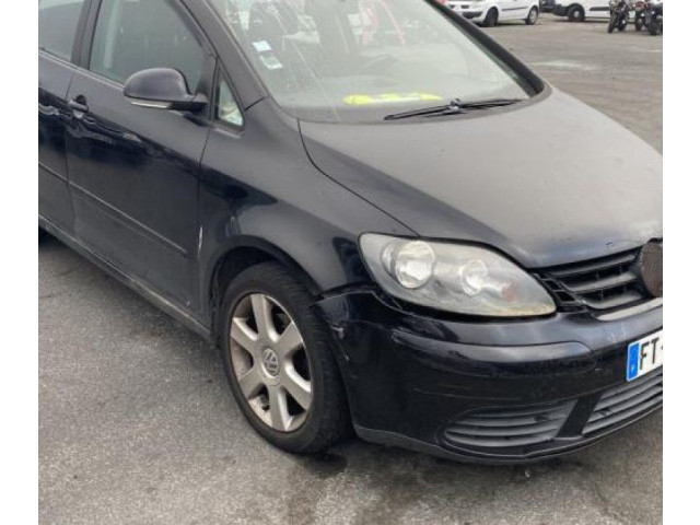 Зеркало электрическое Volkswagen Golf Plus 2005 - 2013 года