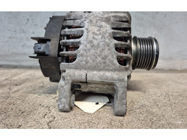 Генератор 231003831R Dacia Sandero