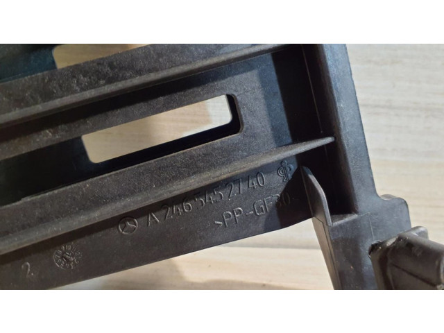 Другая деталь салона