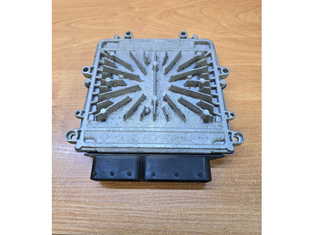 Блок управления двигателя P31303388, 0281015286 Volvo V70