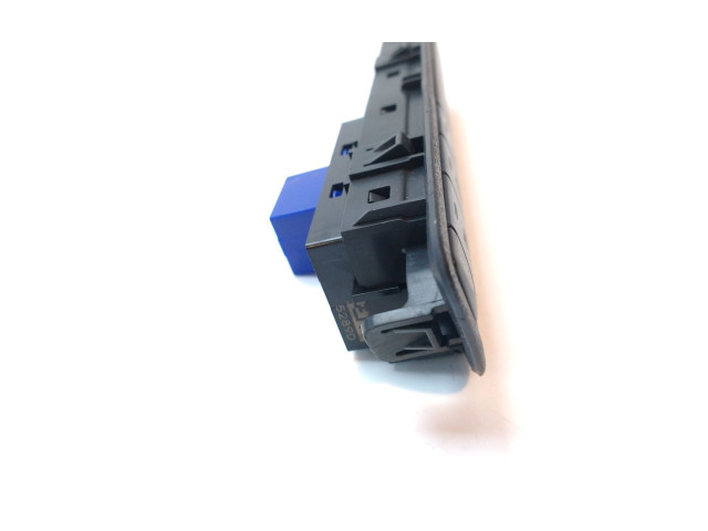 Блок комфорта 96770590ZD   Peugeot 2008 I   