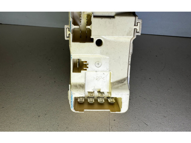 Pojistková skříňka 9H260835, 4978 Mazda 626 2000