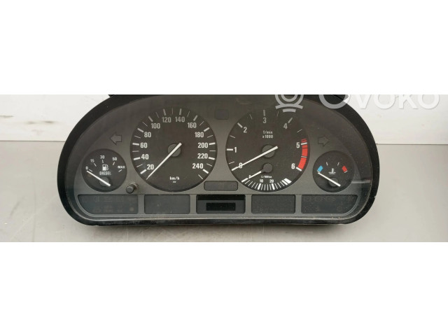 Přístrojová deska BMW 5 E39 1997 62118375902, 110008735047