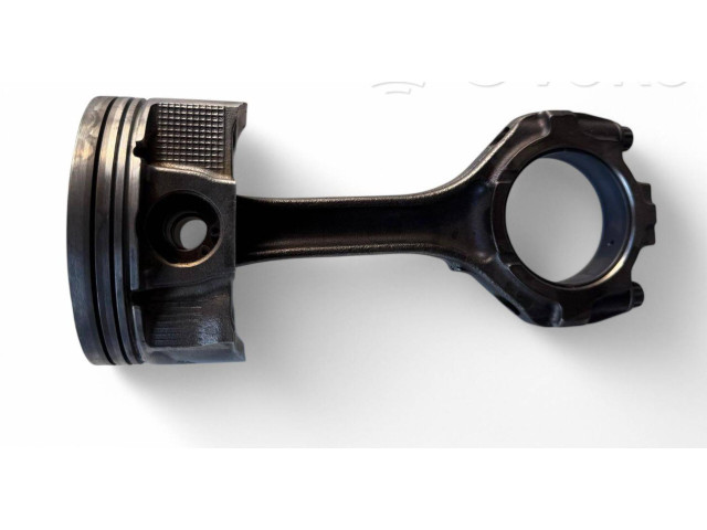 Píst 484305DH2A   Infiniti Q30    651930 