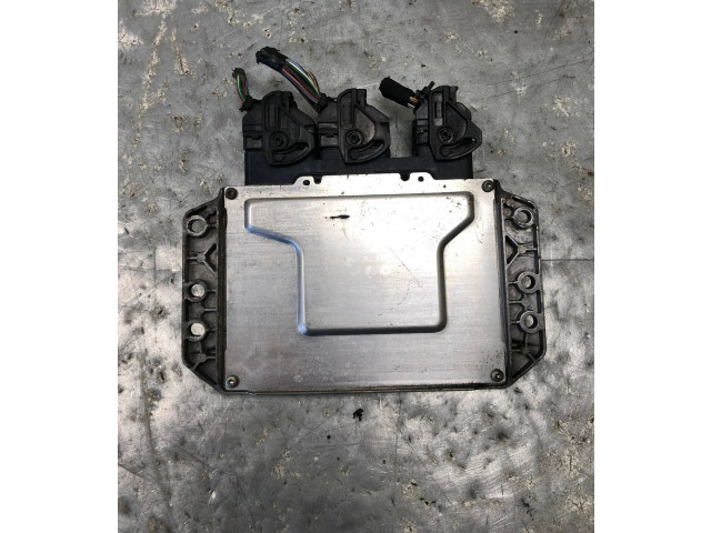 Řídící jednotka 237103317R Renault Sandero II 2013