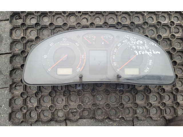 Панель приборов 3U0920841A, 110080115007 Skoda Superb B5 (3U)