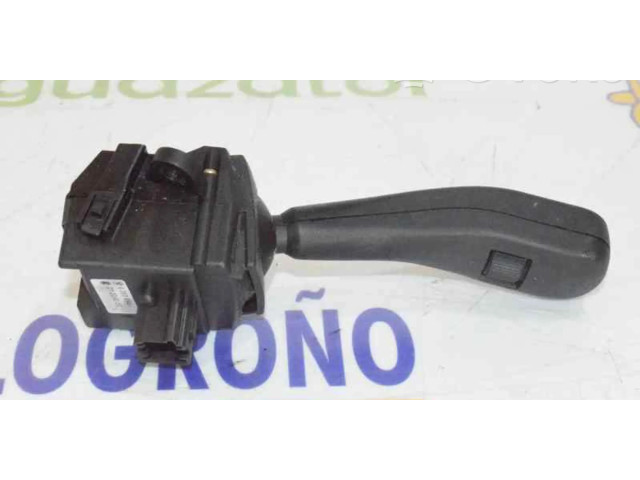 Ручка стеклоочистителей 61318363664 BMW X3 E83