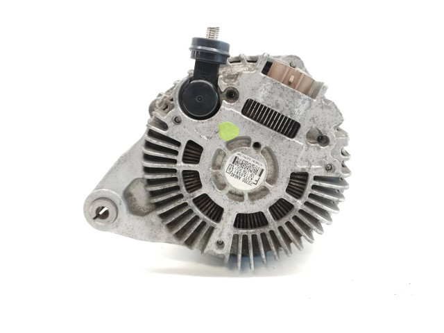 Генератор 23700AA640 Subaru Forester SH