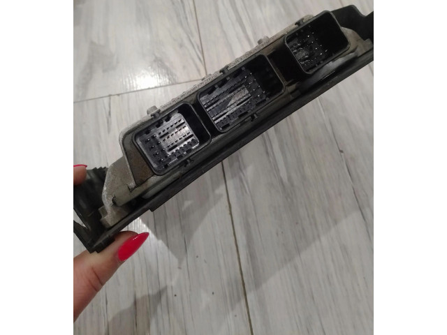 Řídící jednotka 5WS40572A-T Peugeot 1007 2014