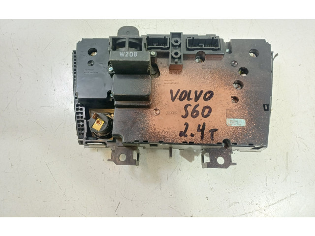 Блок управления климат-контролем 8682930   Volvo V70