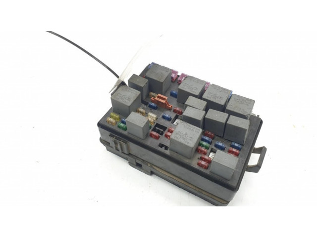 Блок предохранителей  15424198   KIA Shuma    