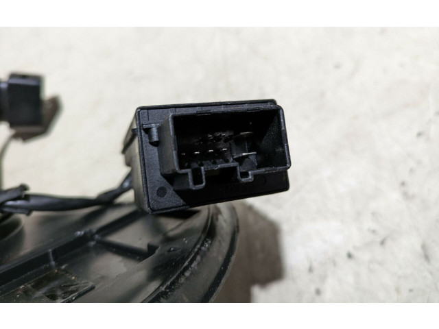 Топливная рампа 1K0906093G Skoda Rapid (NH)