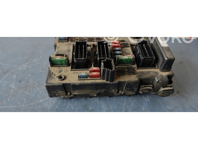 Блок предохранителей 9650664080BSMB3   Peugeot 406    