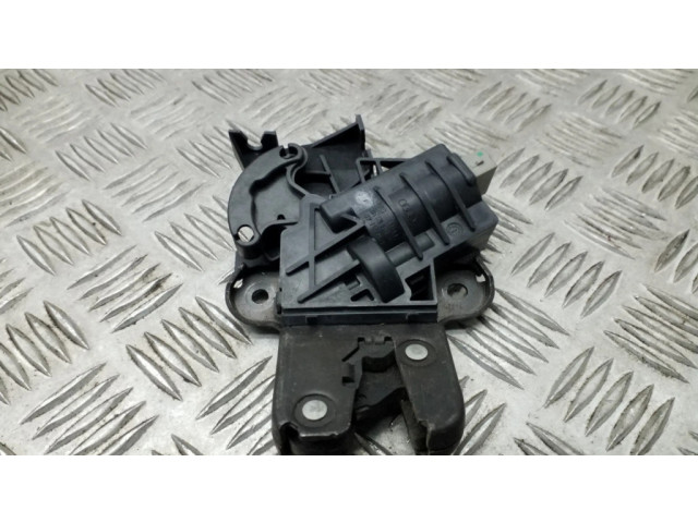 Замок задней крышки