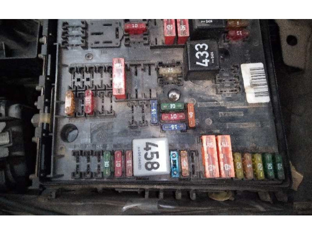 Pojistková skříňka Řídící jednotka BSM 1K0937548A Audi A3 S3 8L 2003