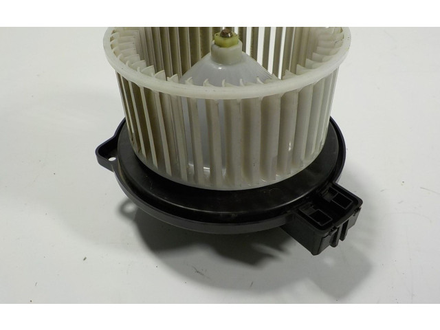 Вентилятор печки 8727001790 Mazda CX-3