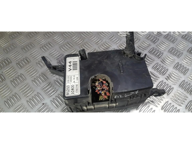 Блок предохранителей  912101c400, 3051003   Hyundai Getz    
