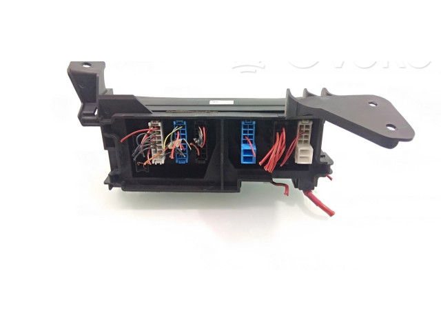 Блок предохранителей A1645400272   Mercedes-Benz ML W164    