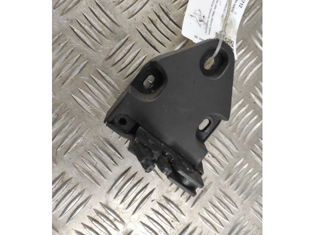 Замок багажника     Renault Trafic II (X83) 2002 - 2014 года