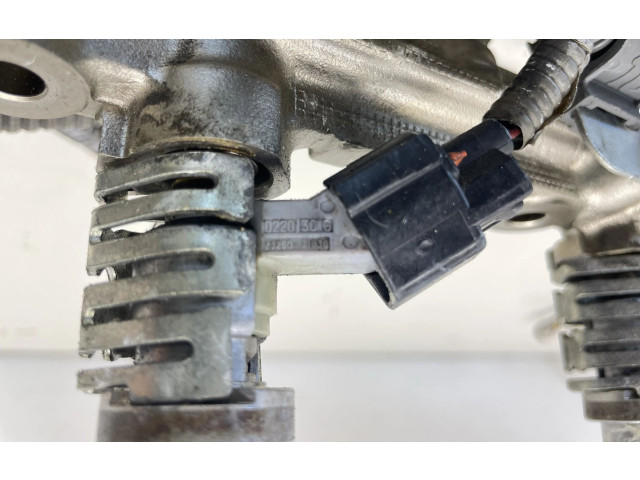 Vstřikovač 8212730040, 2325031030 Lexus GS 250 350 300H 450H