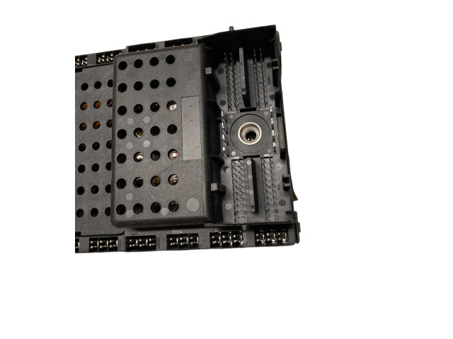 Блок предохранителей  08696040   Volvo V70    