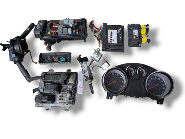 Зеркало электрическое        Opel Astra J  2010 - 2015 года   