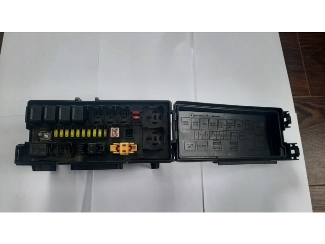 Блок предохранителей 04692073AB Jeep Grand Cherokee (WK)