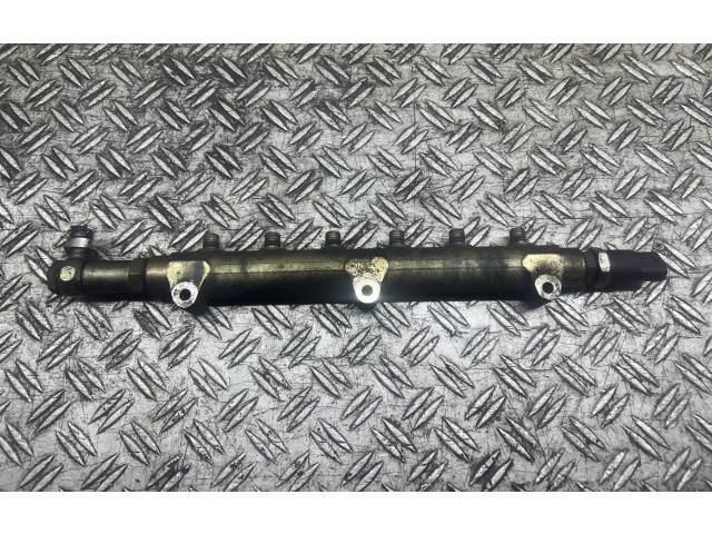 Топливная рампа 8658252   Volvo V70  