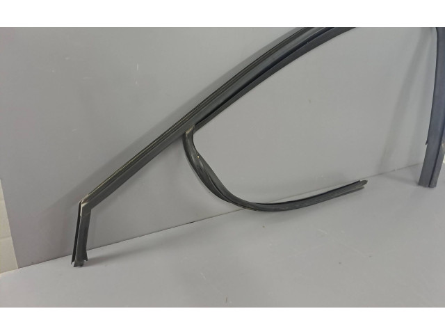 Передняя рамка дверного стекла 803314014R Dacia Sandero III