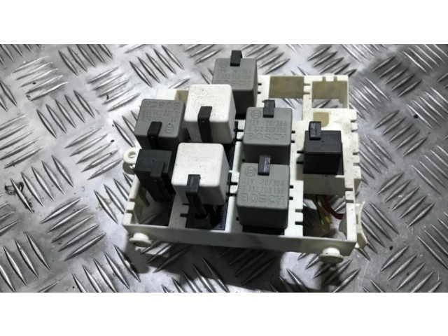 Блок предохранителей 4230082, 0332209159 9522061 Saab 9-5