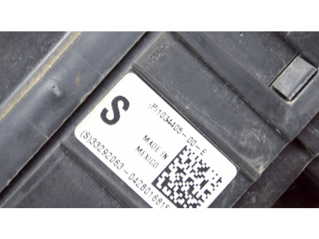 Блок предохранителей 103440600C, 103440500E Tesla Model S