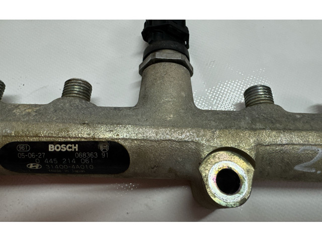 Топливная рампа 0445214061, 06836391   KIA Sorento  