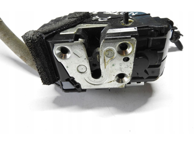 Zámek zadních dveří 8200973738, K9KB608 Nissan Note (E11) 2014