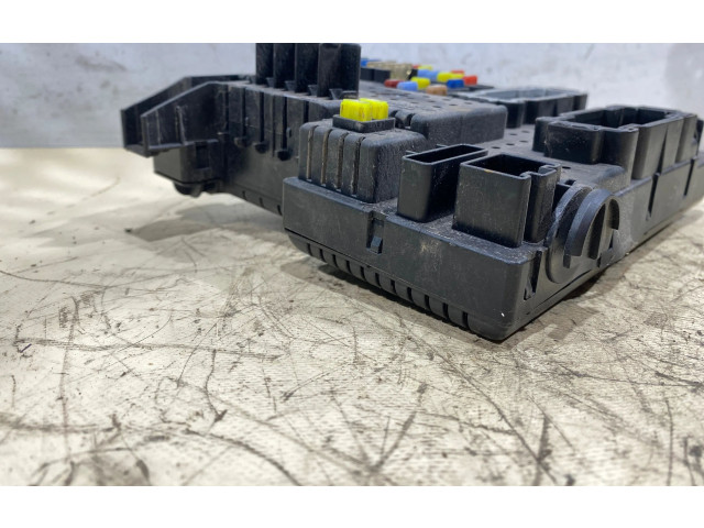 Блок предохранителей 30786646, 07W201   Volvo V70    