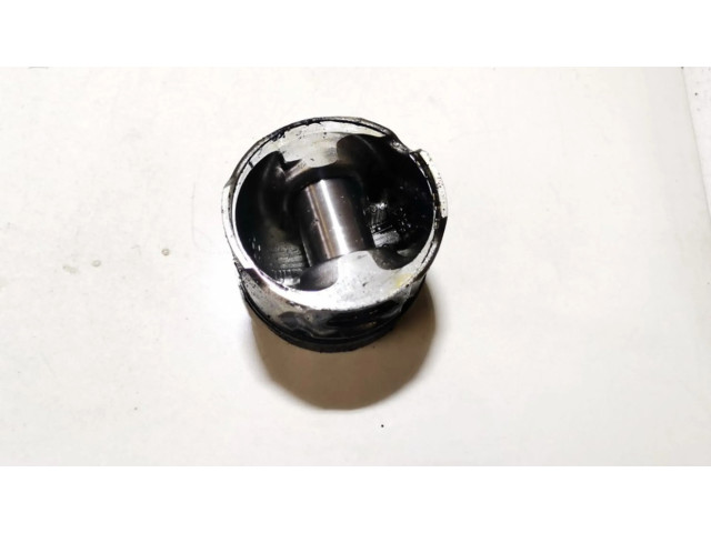 Píst Chevrolet Nubira pro naftový motor 2.0