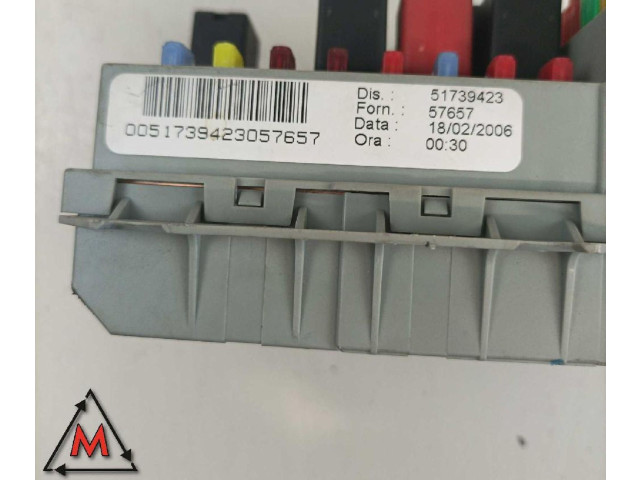 Блок предохранителей 51739423 Fiat Idea