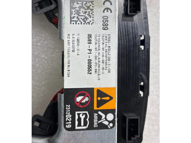 Подушка безопасности водителя 102250601A, A13GA000782   Tesla Model X