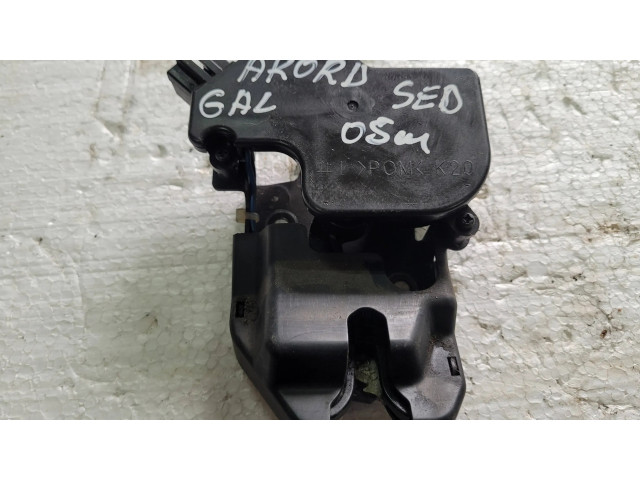 Zámek zadních dveří Honda Accord 2004