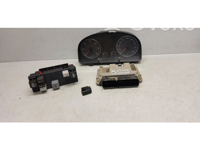 Řídící jednotka 03G906016, 0281011882 Volkswagen Caddy 2009