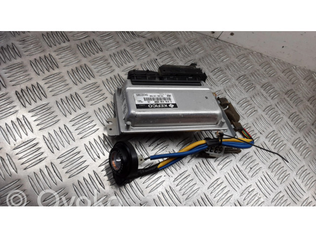 Блок управления двигателя 9030930199F   Hyundai Coupe