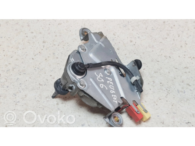 Стеклоочиститель заднего стекла