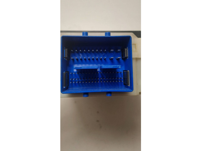 Блок предохранителей 7G9T14C256GA, 30765877AC   Volvo S80    