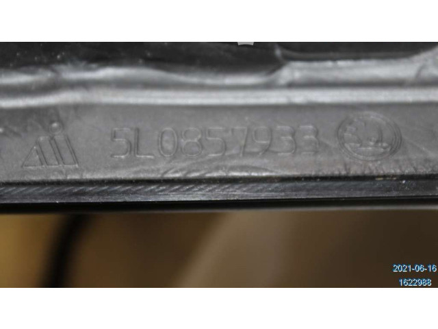 Зеркало электрическое Skoda Yeti (5L) 2009 - 2017 года