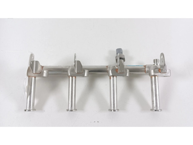 Vstřikovací lišta 31478555 Volvo S60 pro benzínový / Электричество motor 2.0 B4204T48