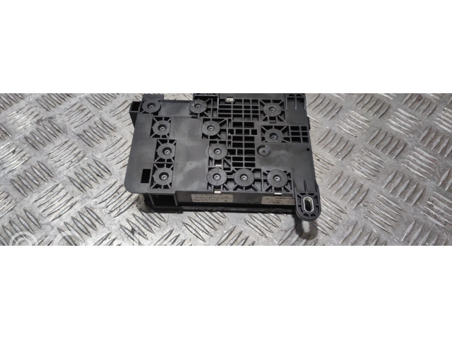 Блок предохранителей DX2314A005 Jaguar XF X250