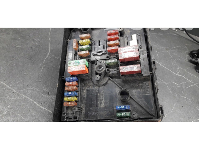 Блок предохранителей 1k0937629a Audi A3 S3 8L