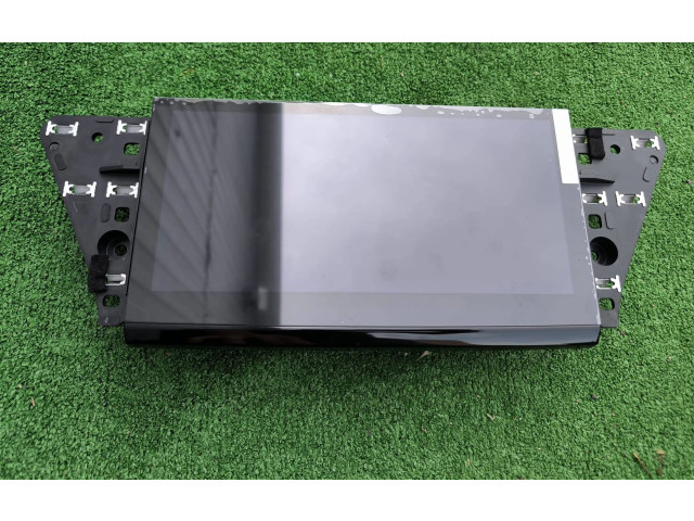 Радио/ проигрыватель CD/DVD / навигация