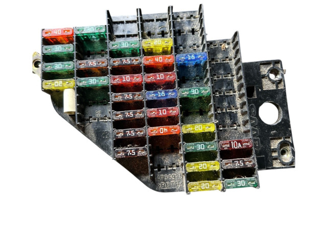 Блок предохранителей  4200572   Saab 9-5    