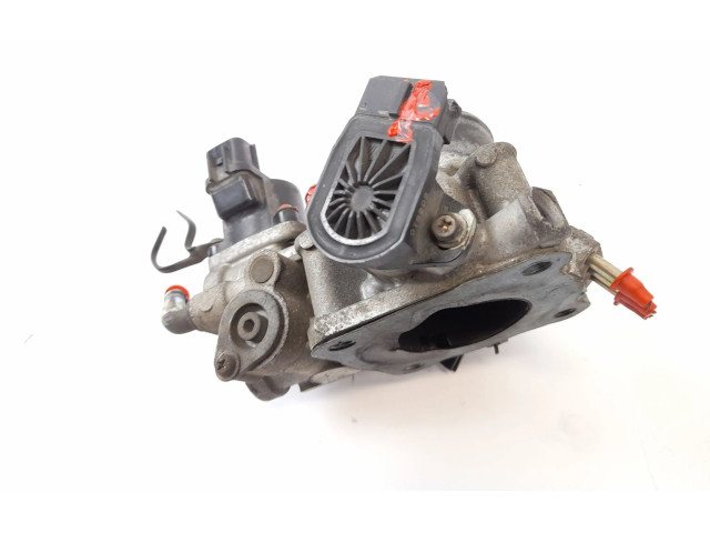 Дроссель Mitsubishi Space Runner